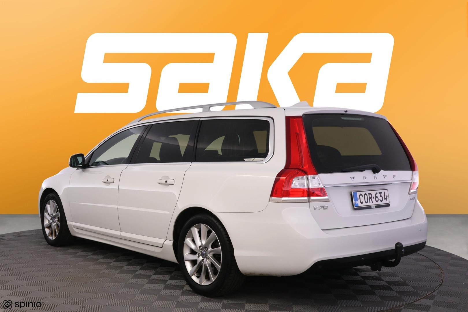 VOLVO V70 2014