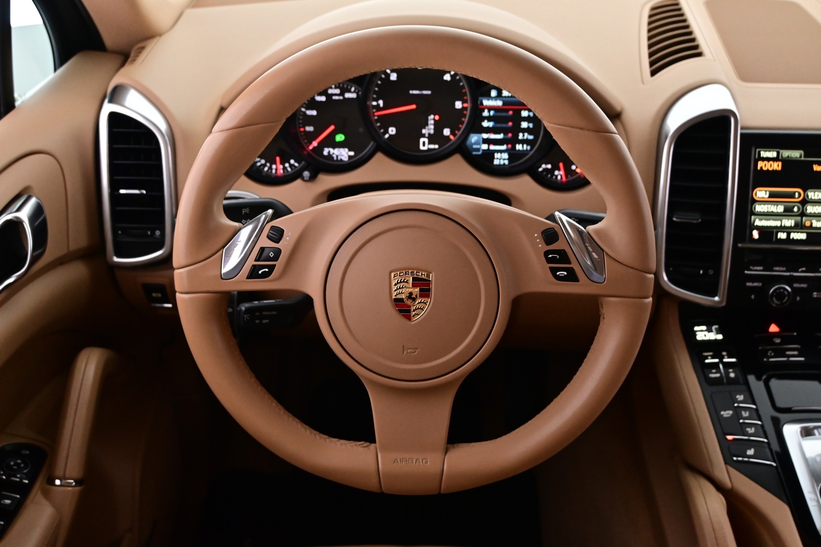 PORSCHE Cayenne 2012