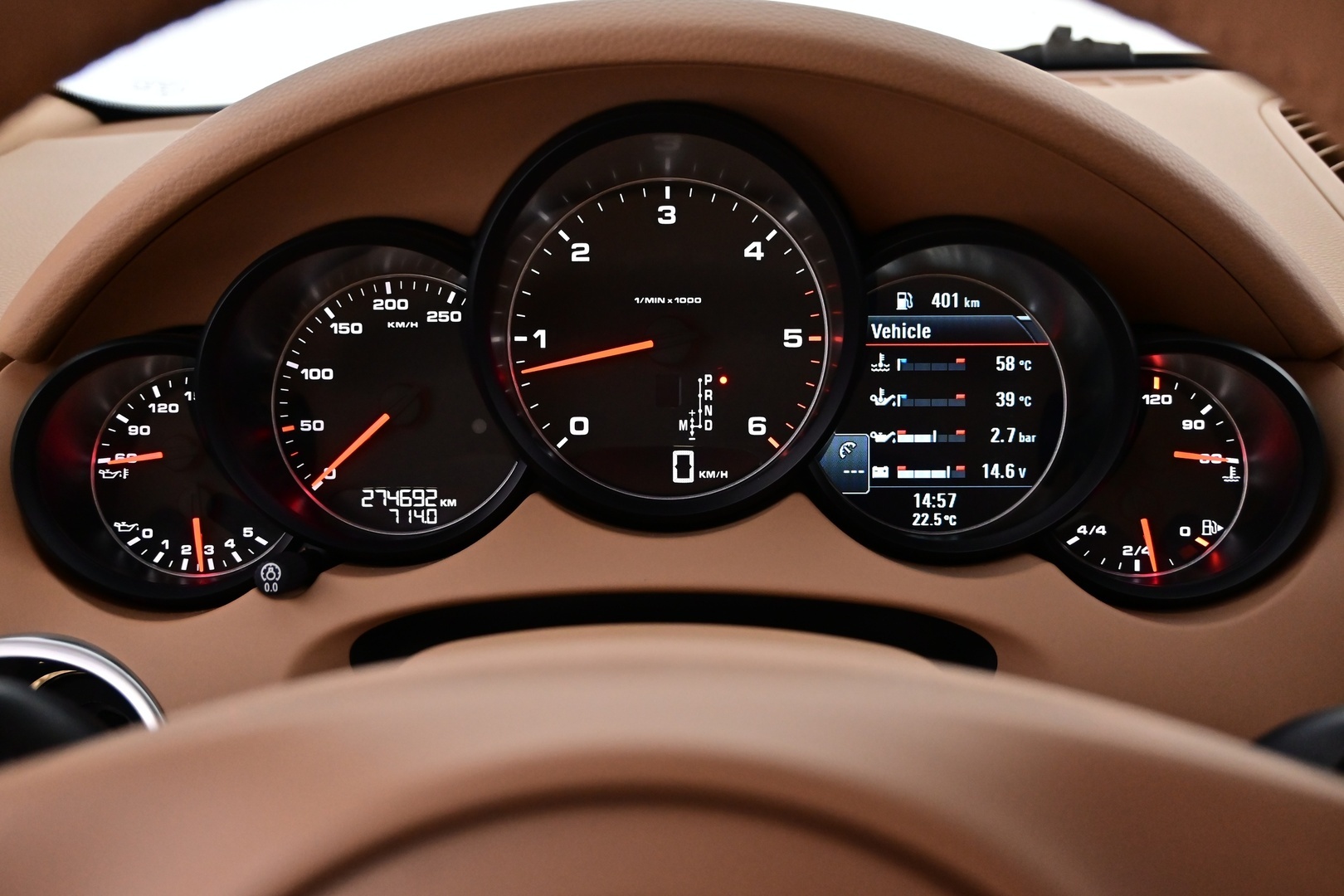 PORSCHE Cayenne 2012