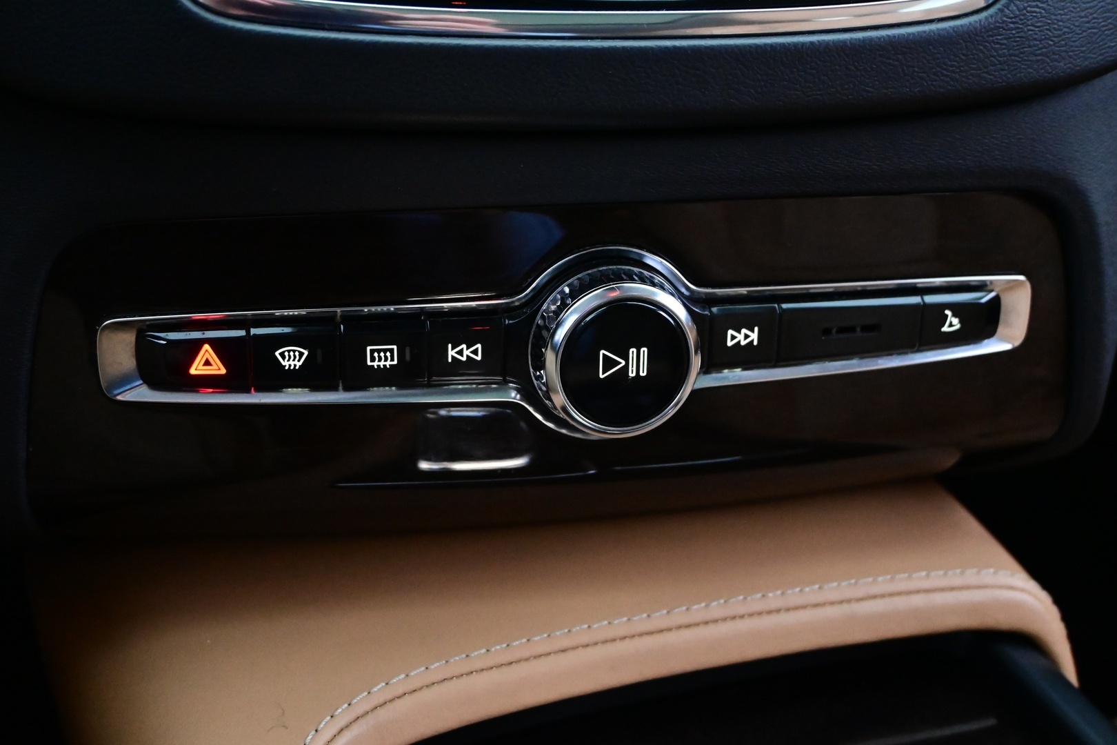 VOLVO XC90 2016