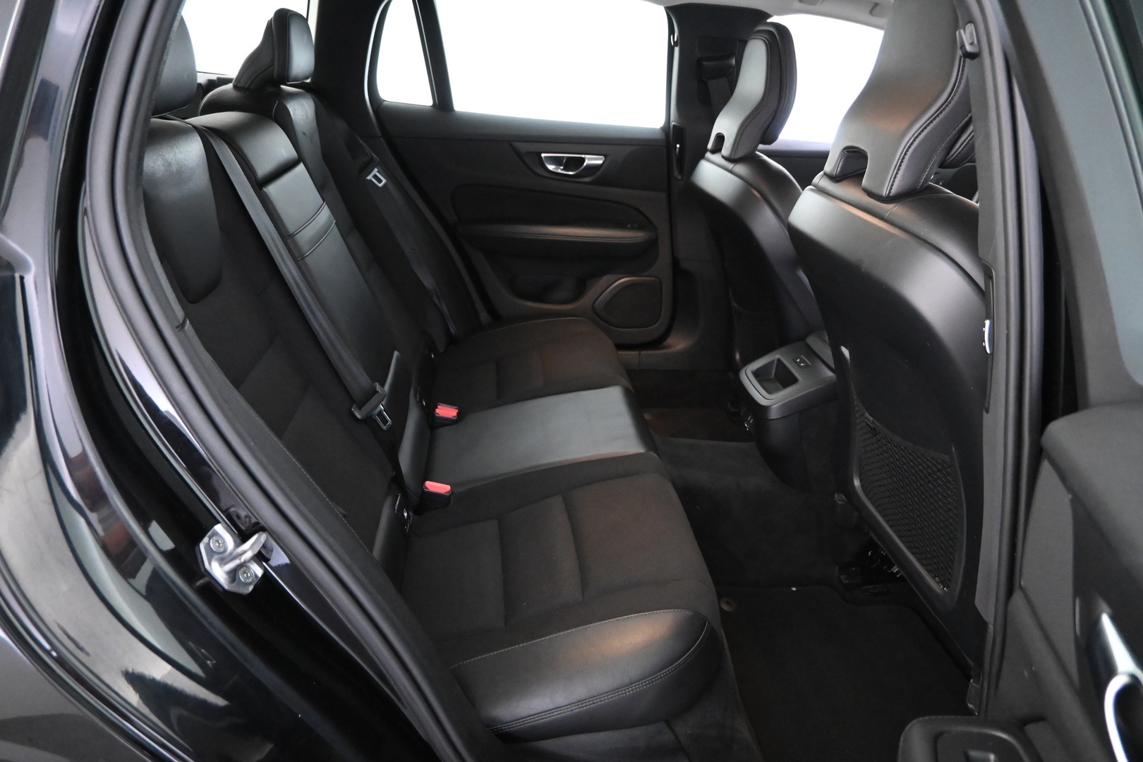 VOLVO V60 2021