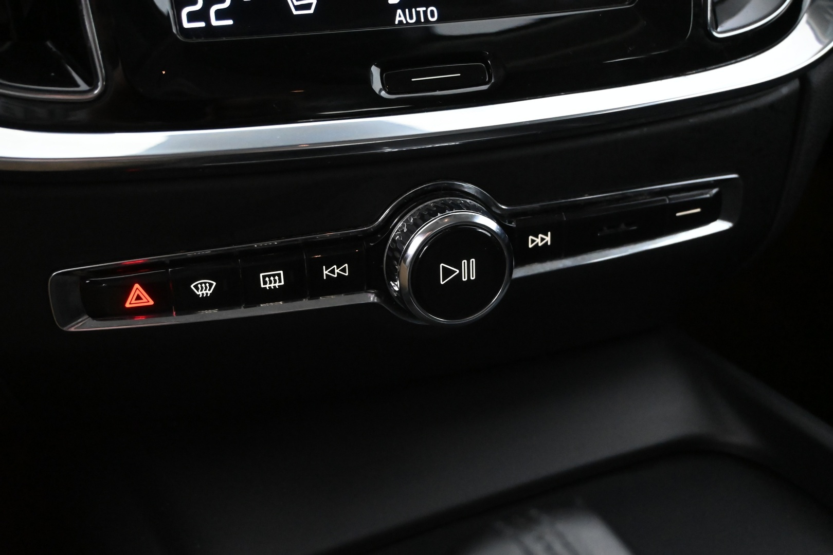 VOLVO V60 2021