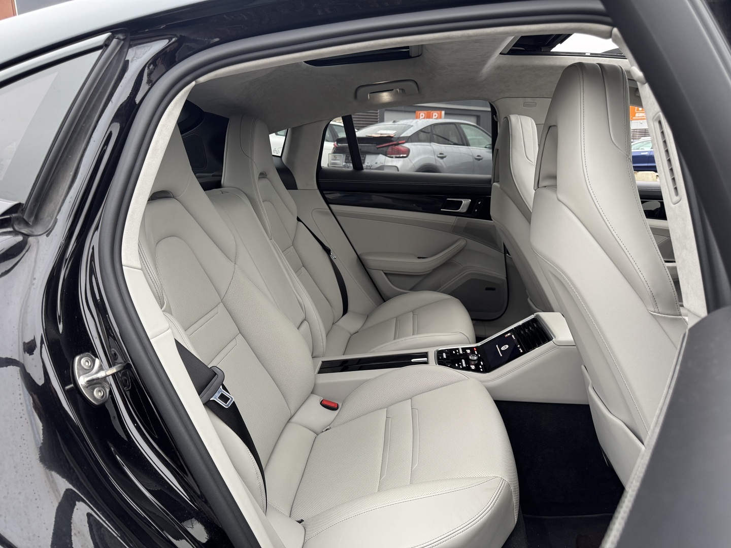 PORSCHE Panamera 2018