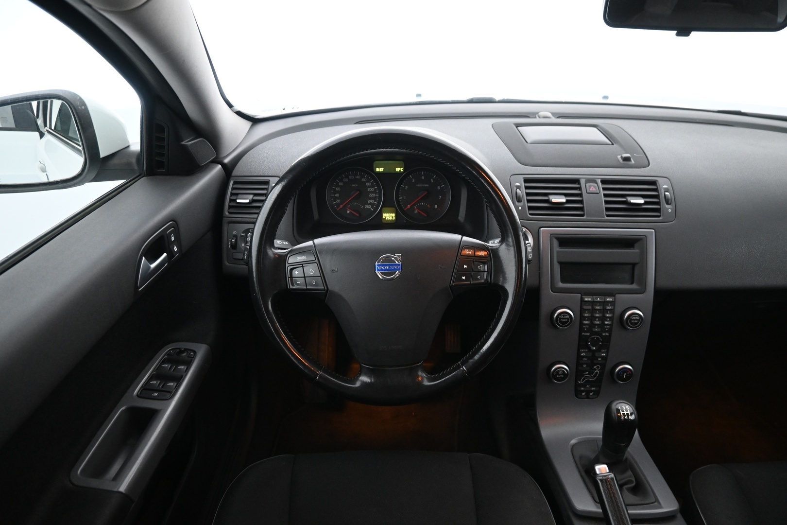VOLVO V50 2011
