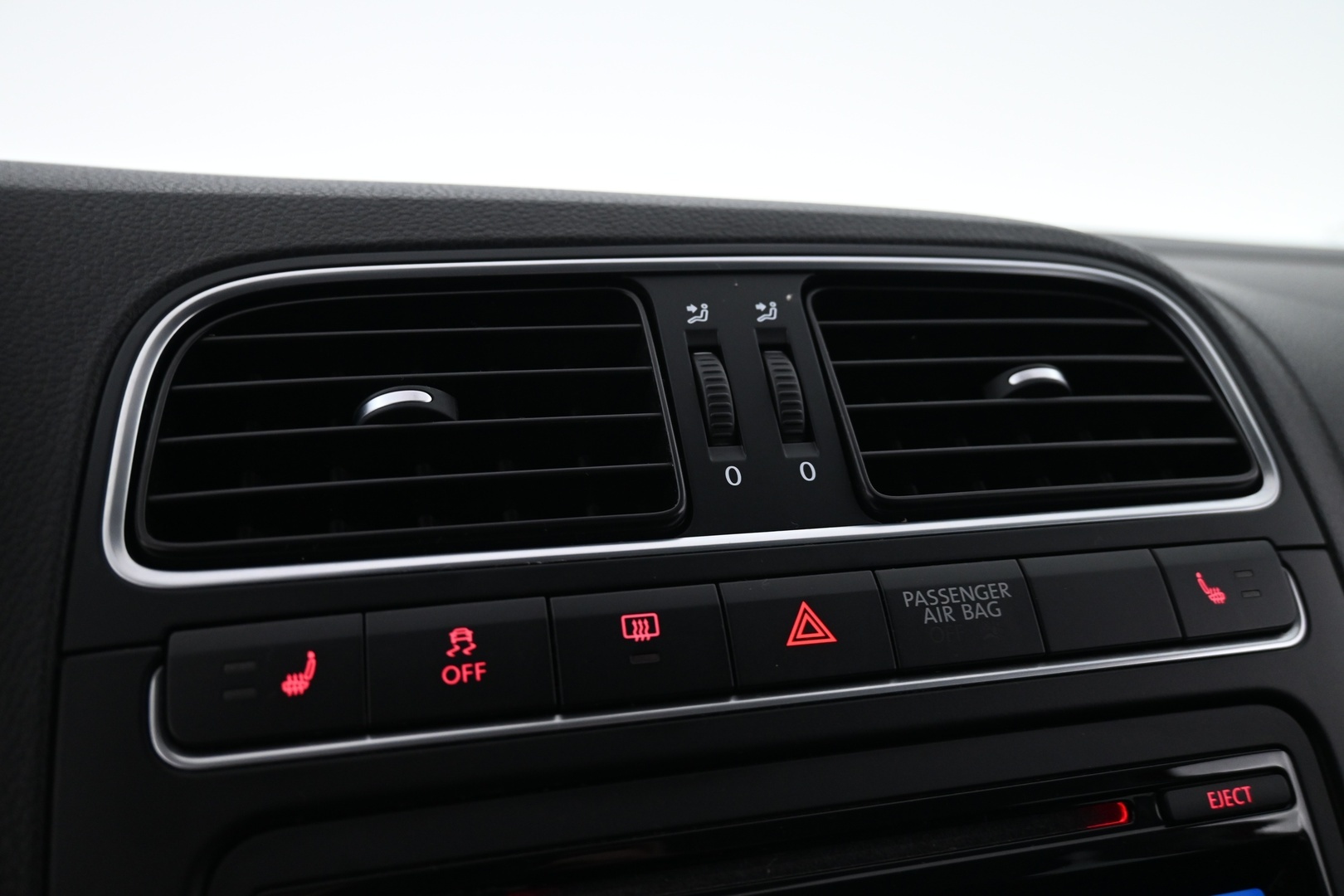VOLKSWAGEN Polo 2011