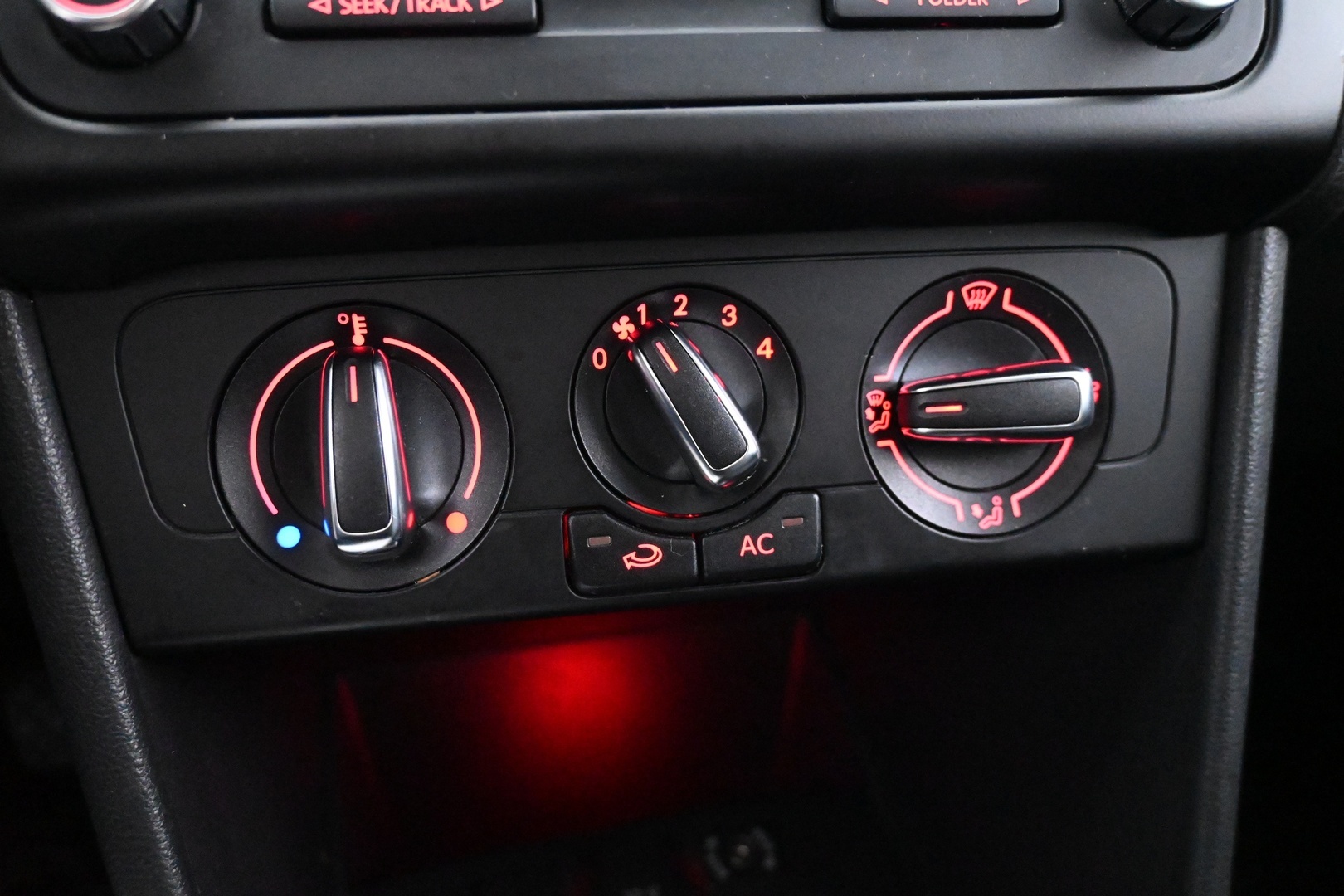 VOLKSWAGEN Polo 2011