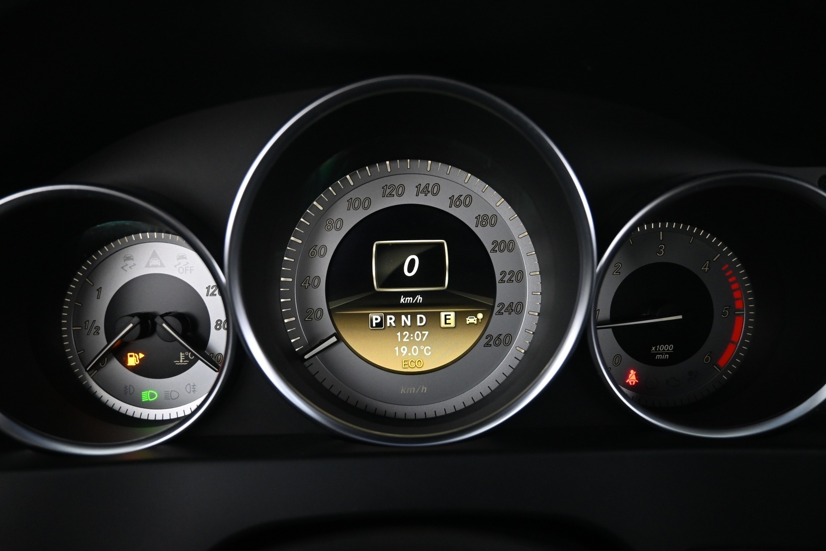 MERCEDES-BENZ C 2012