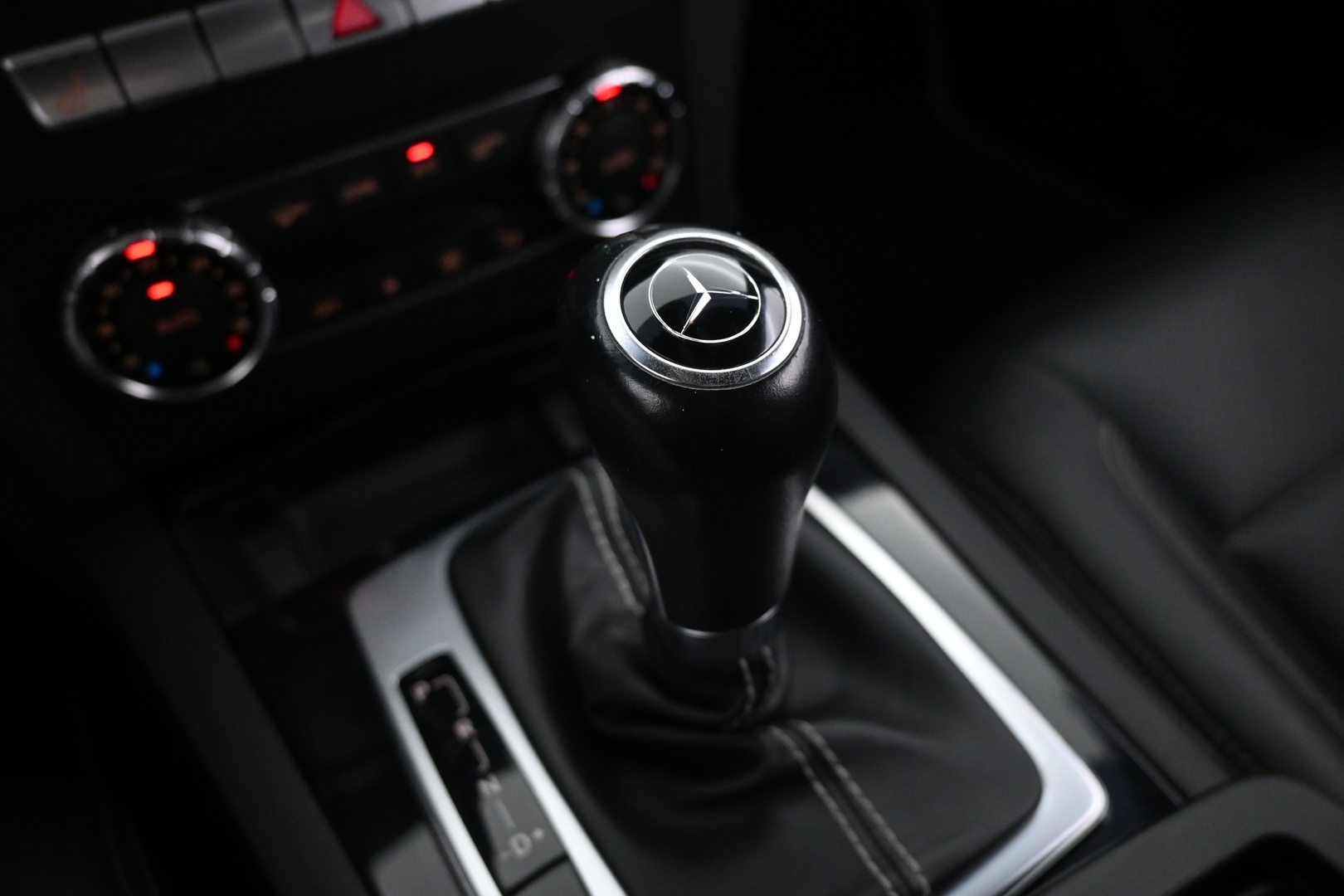 MERCEDES-BENZ C 2012