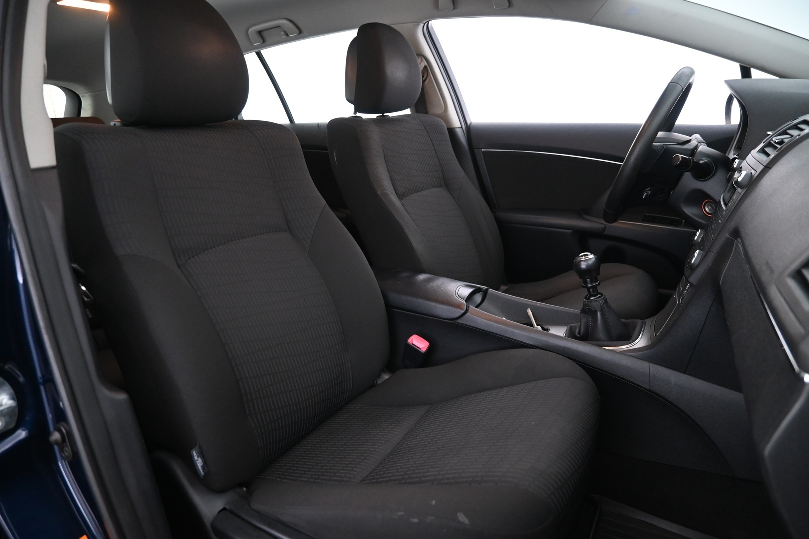 TOYOTA Avensis 2010