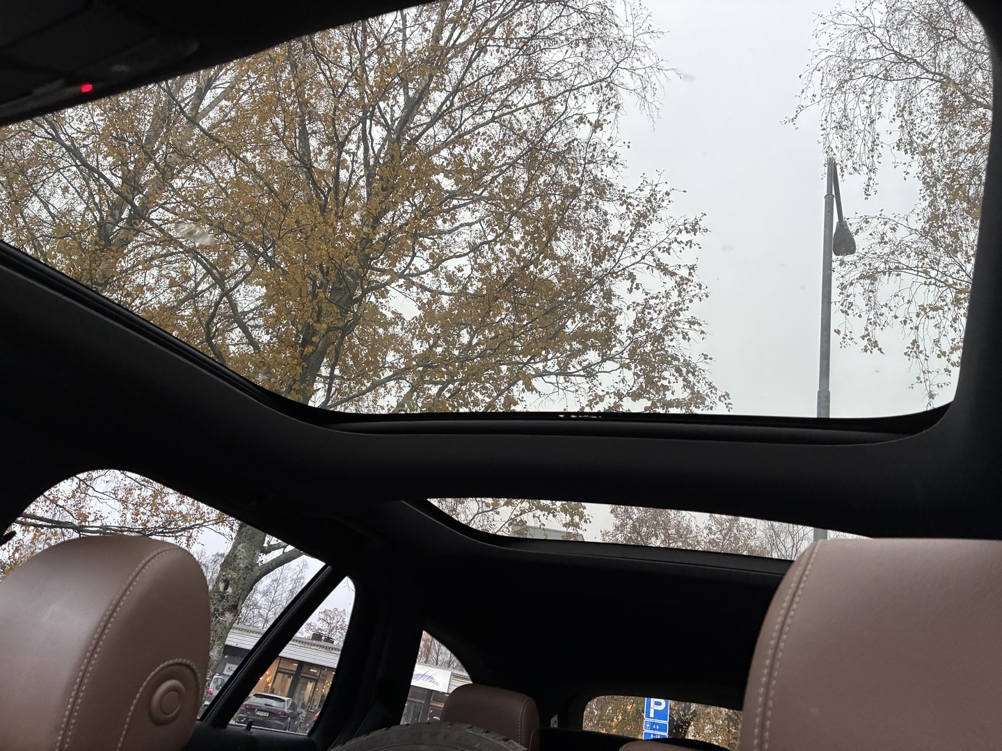 MERCEDES-BENZ E 2020