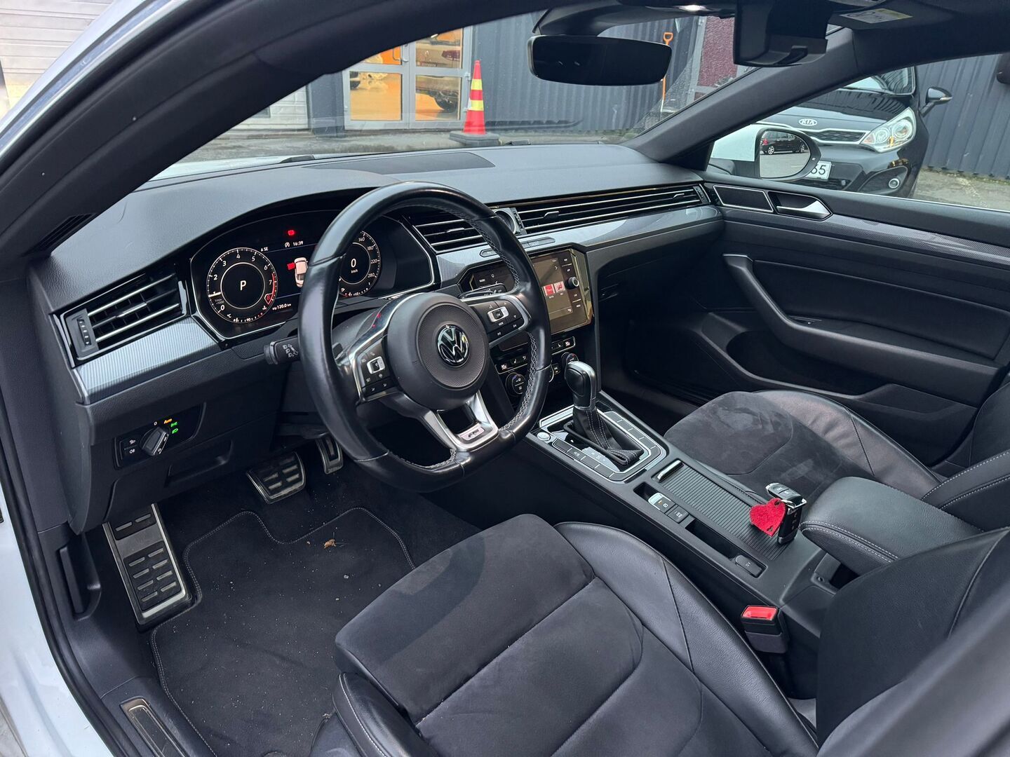 VOLKSWAGEN Arteon 2019