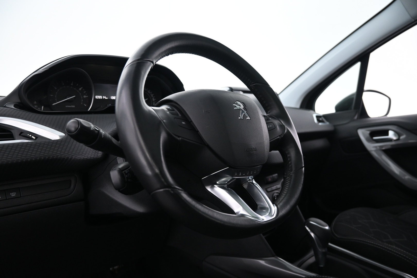 PEUGEOT 2008 2016