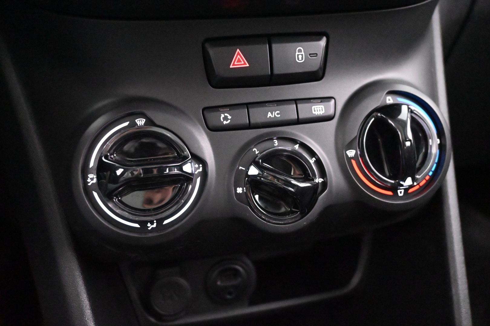 PEUGEOT 2008 2016