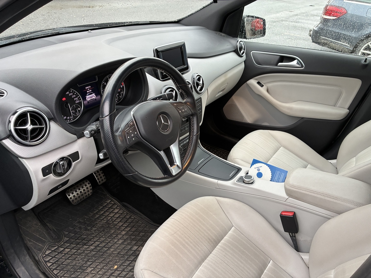 MERCEDES-BENZ B 2014
