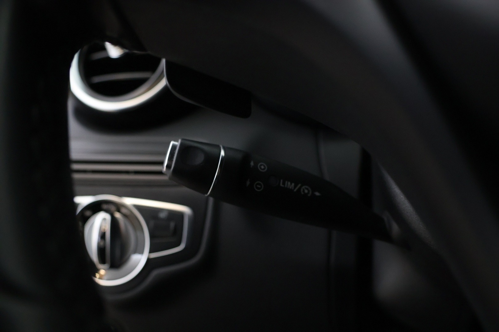 MERCEDES-BENZ C 2016