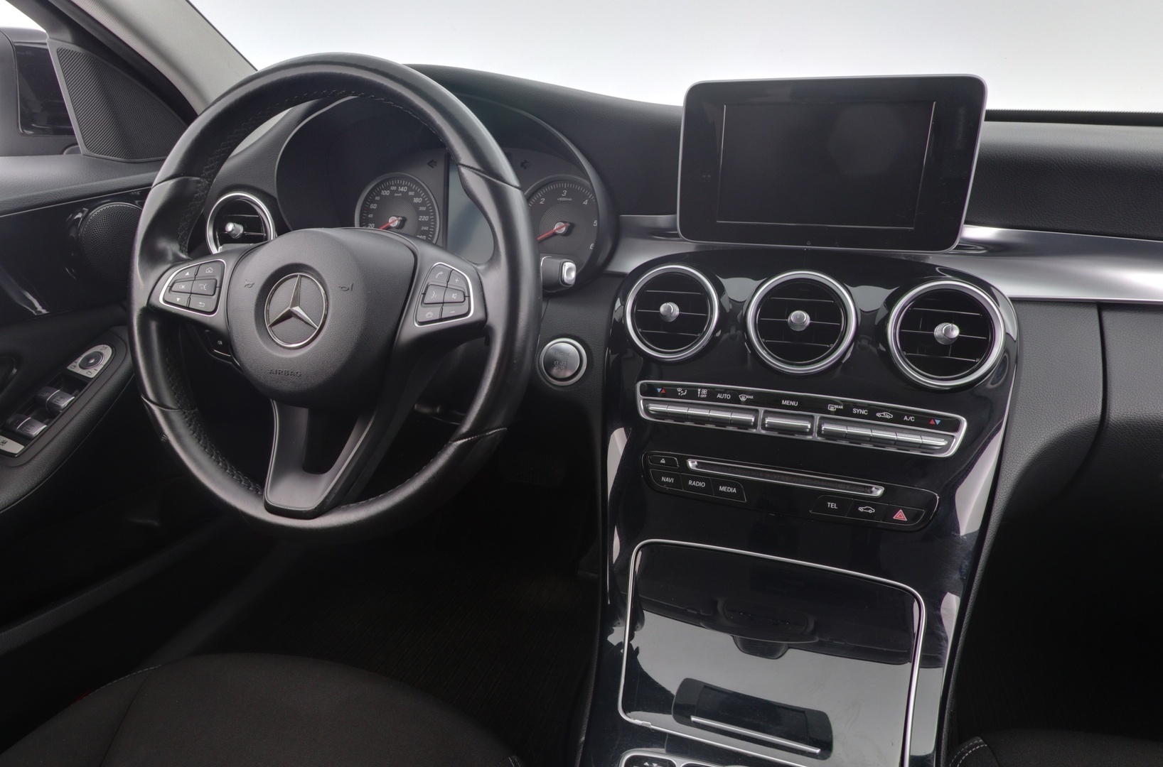 MERCEDES-BENZ C 2016