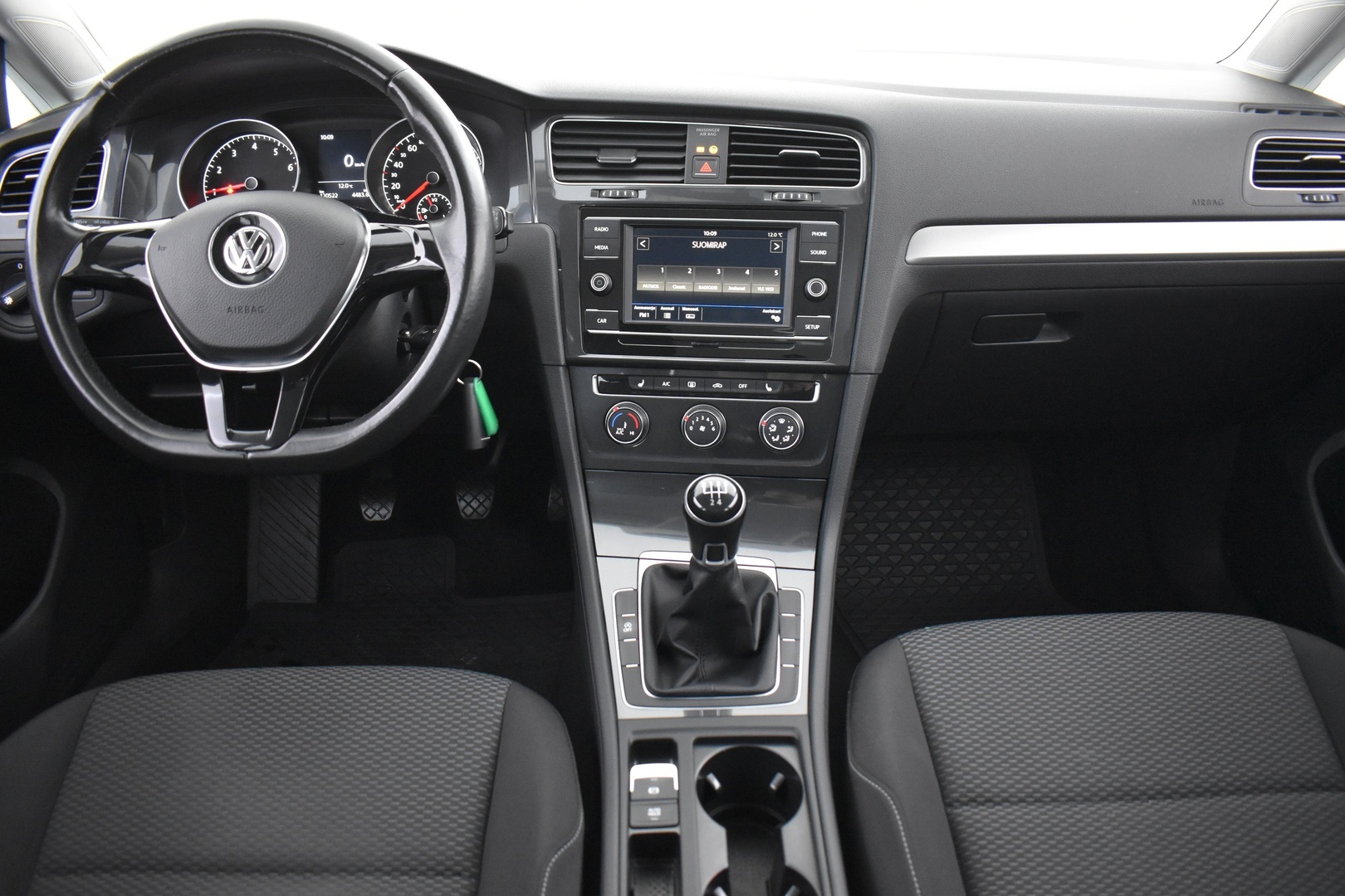 VOLKSWAGEN Golf 2017