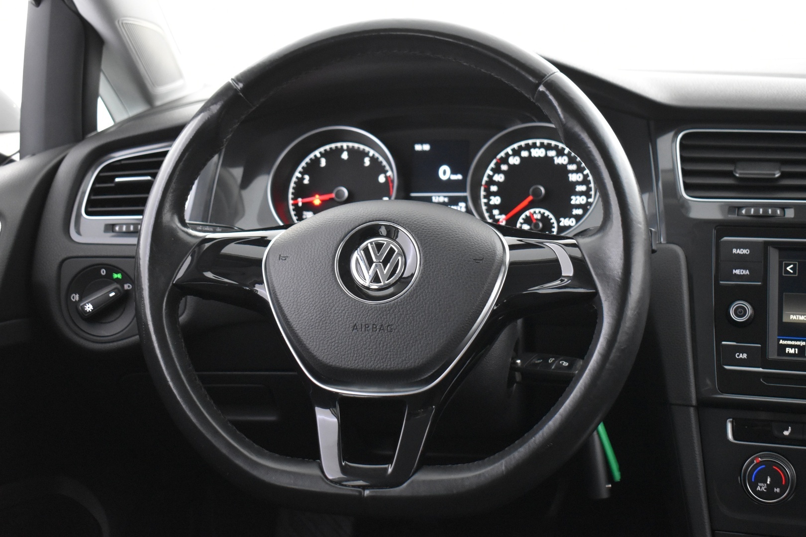 VOLKSWAGEN Golf 2017