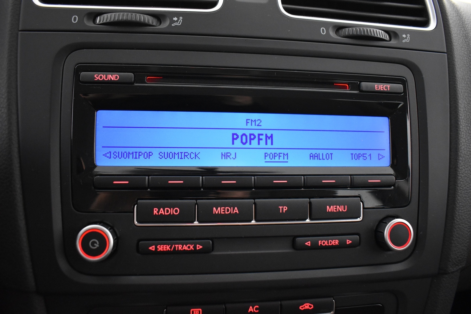 VOLKSWAGEN Golf 2010