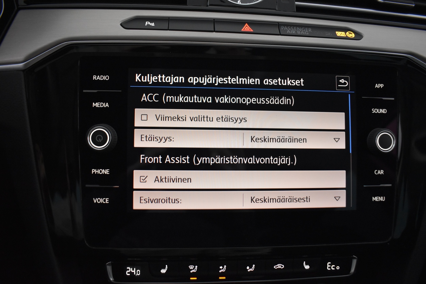 VOLKSWAGEN Passat 2018