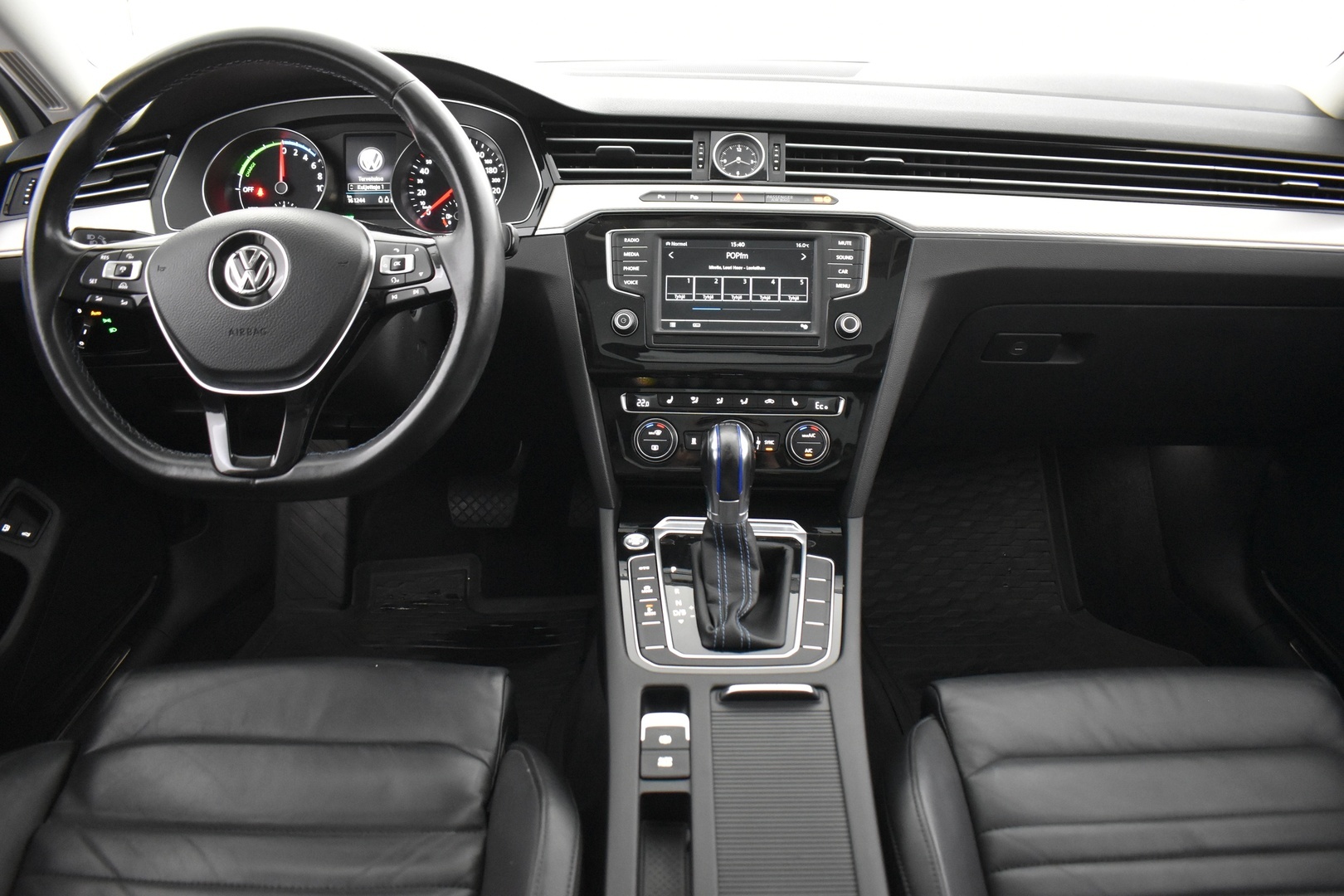 VOLKSWAGEN Passat 2017