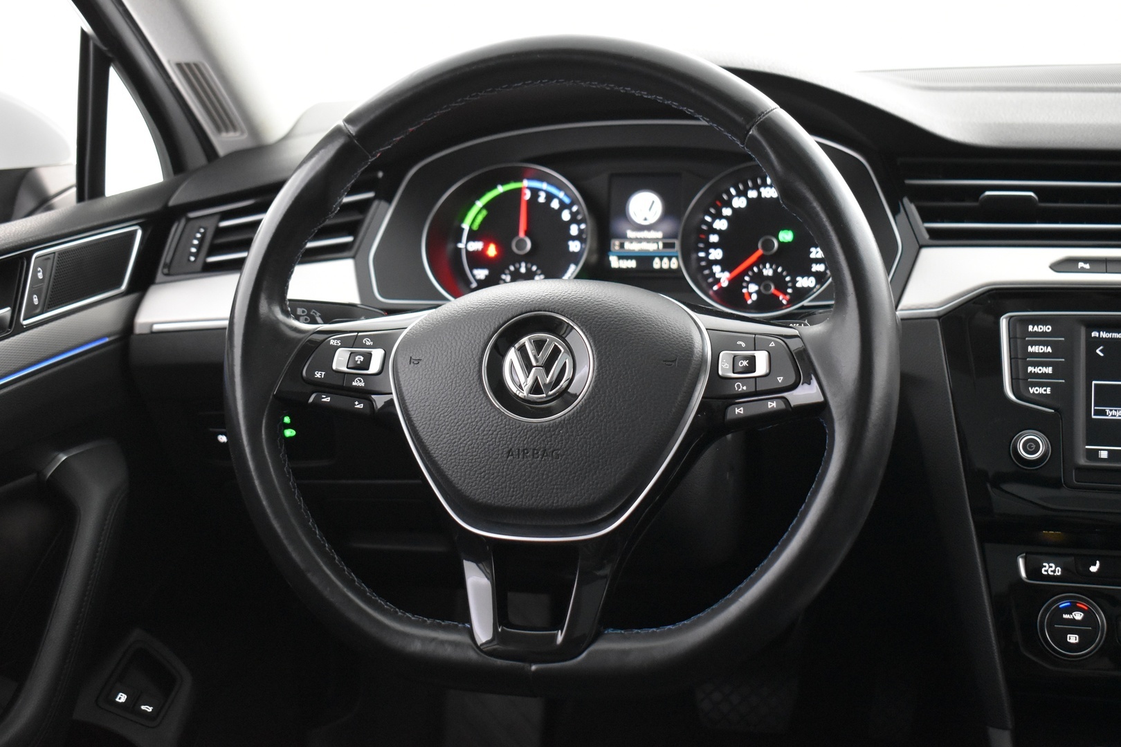 VOLKSWAGEN Passat 2017