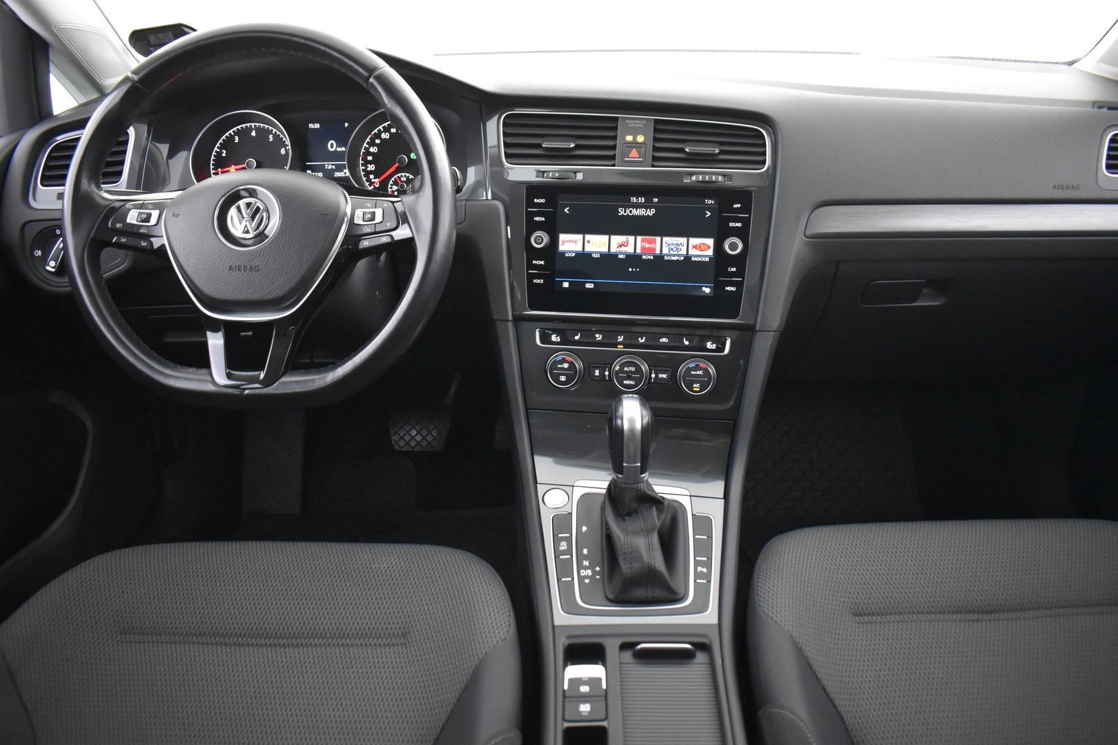 VOLKSWAGEN Golf 2018