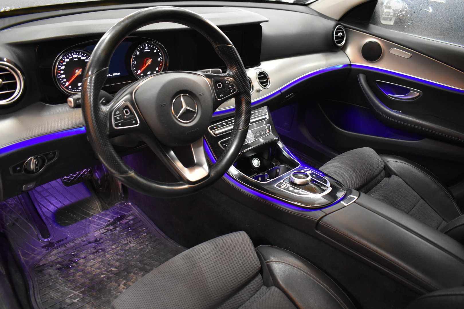 MERCEDES-BENZ E 2017