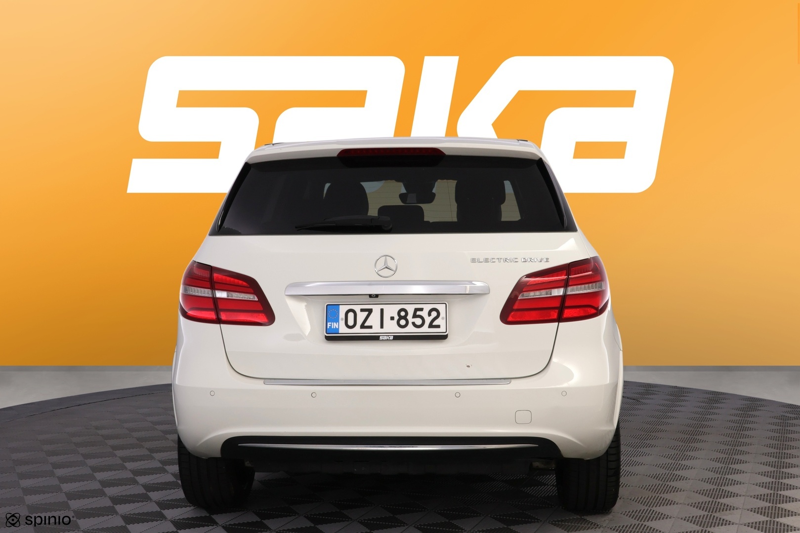 MERCEDES-BENZ B 2015