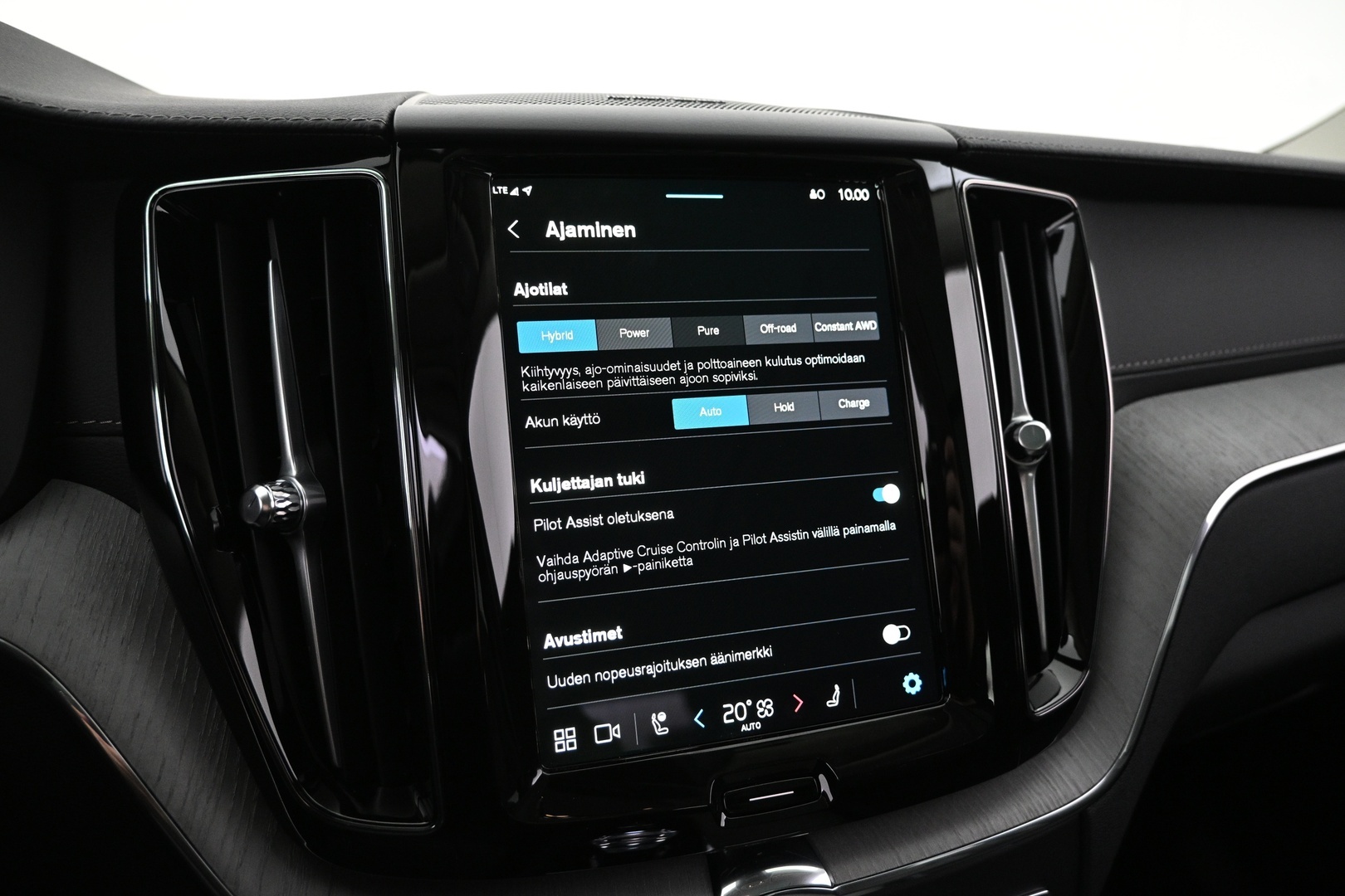 VOLVO XC60 2025