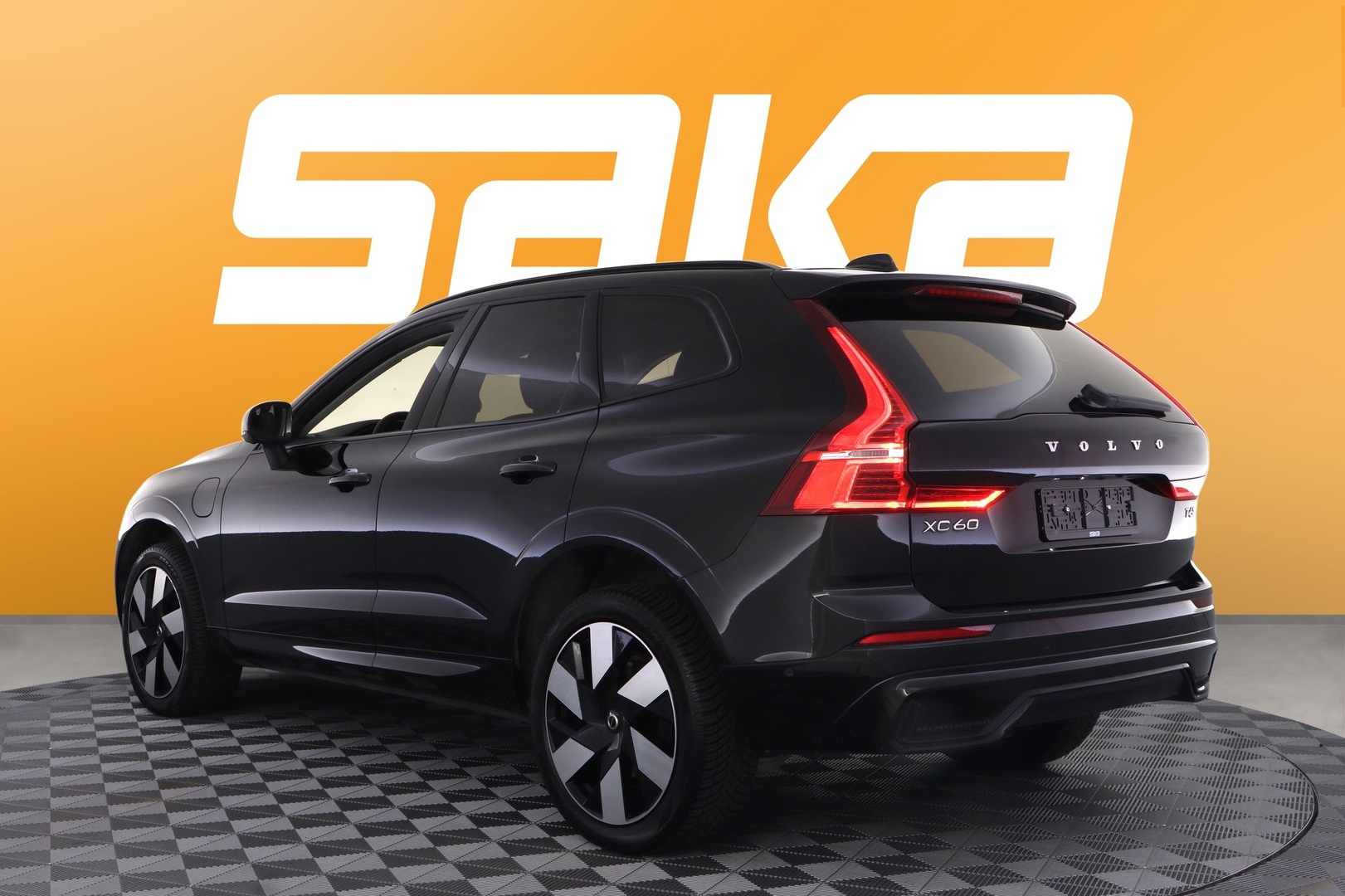 VOLVO XC60 2025