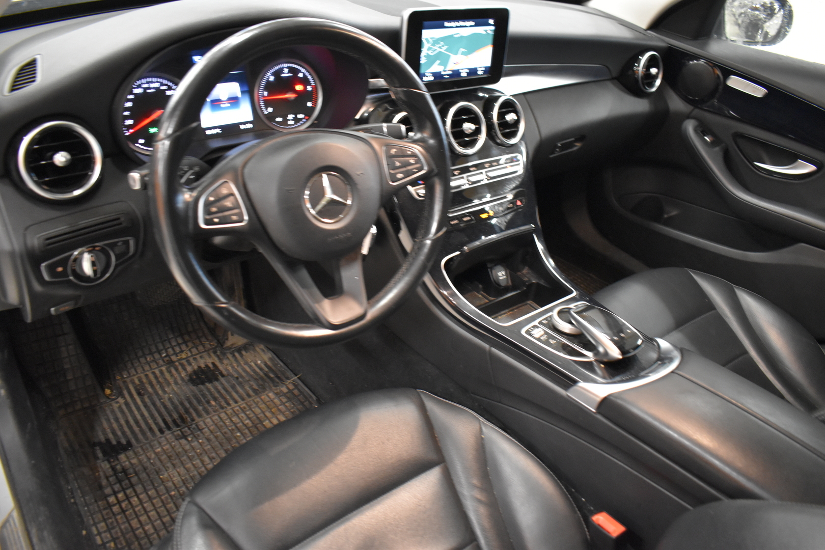 MERCEDES-BENZ C 2015