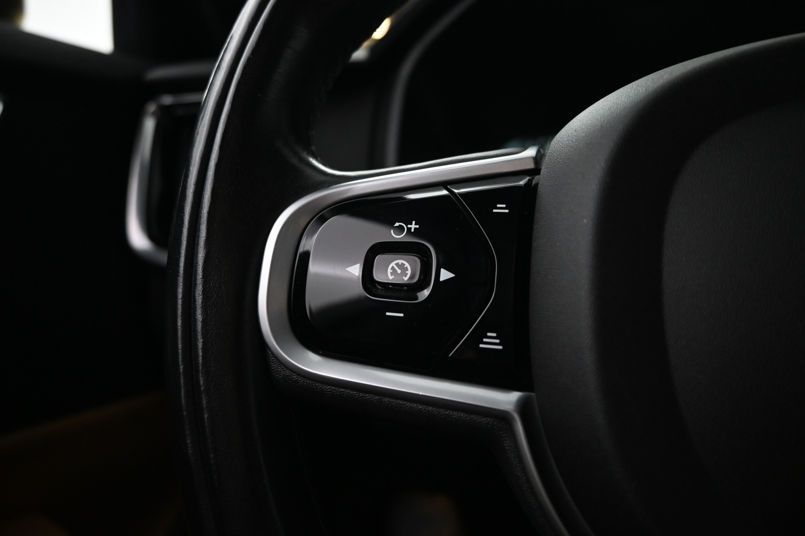 VOLVO V90 Cross Country 2018