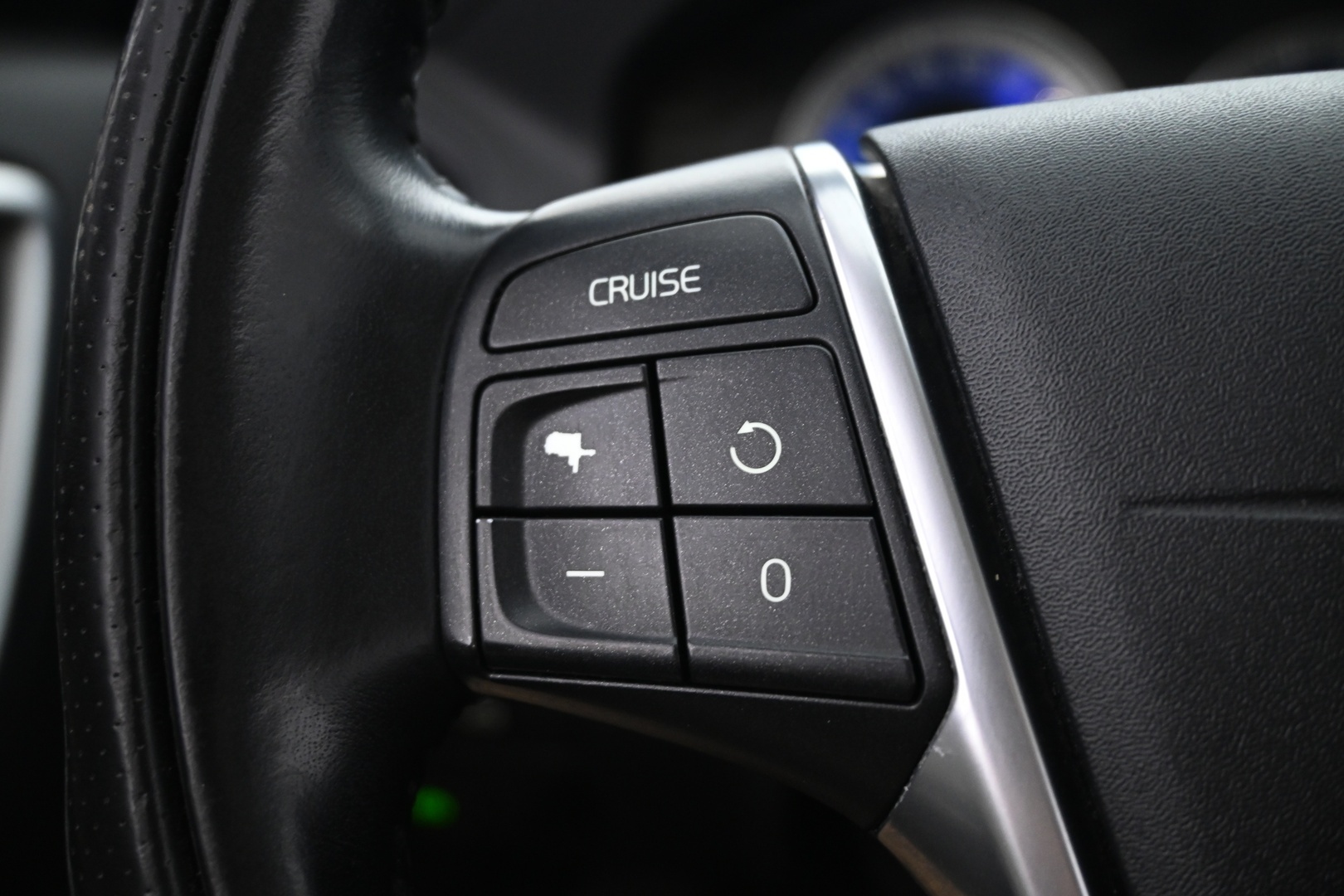VOLVO XC60 2012