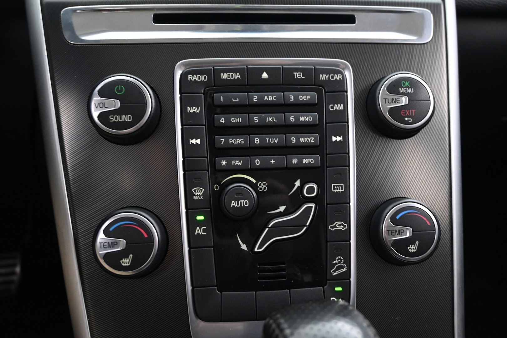 VOLVO XC60 2012