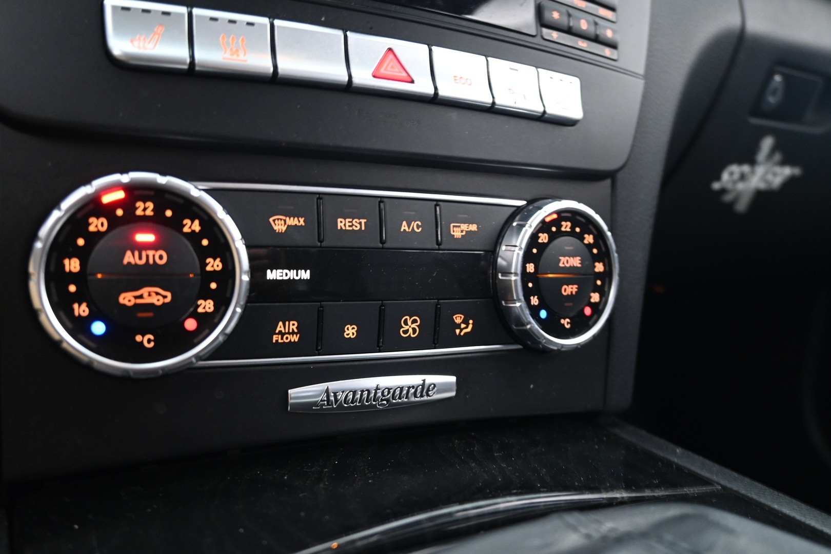 MERCEDES-BENZ C 2012