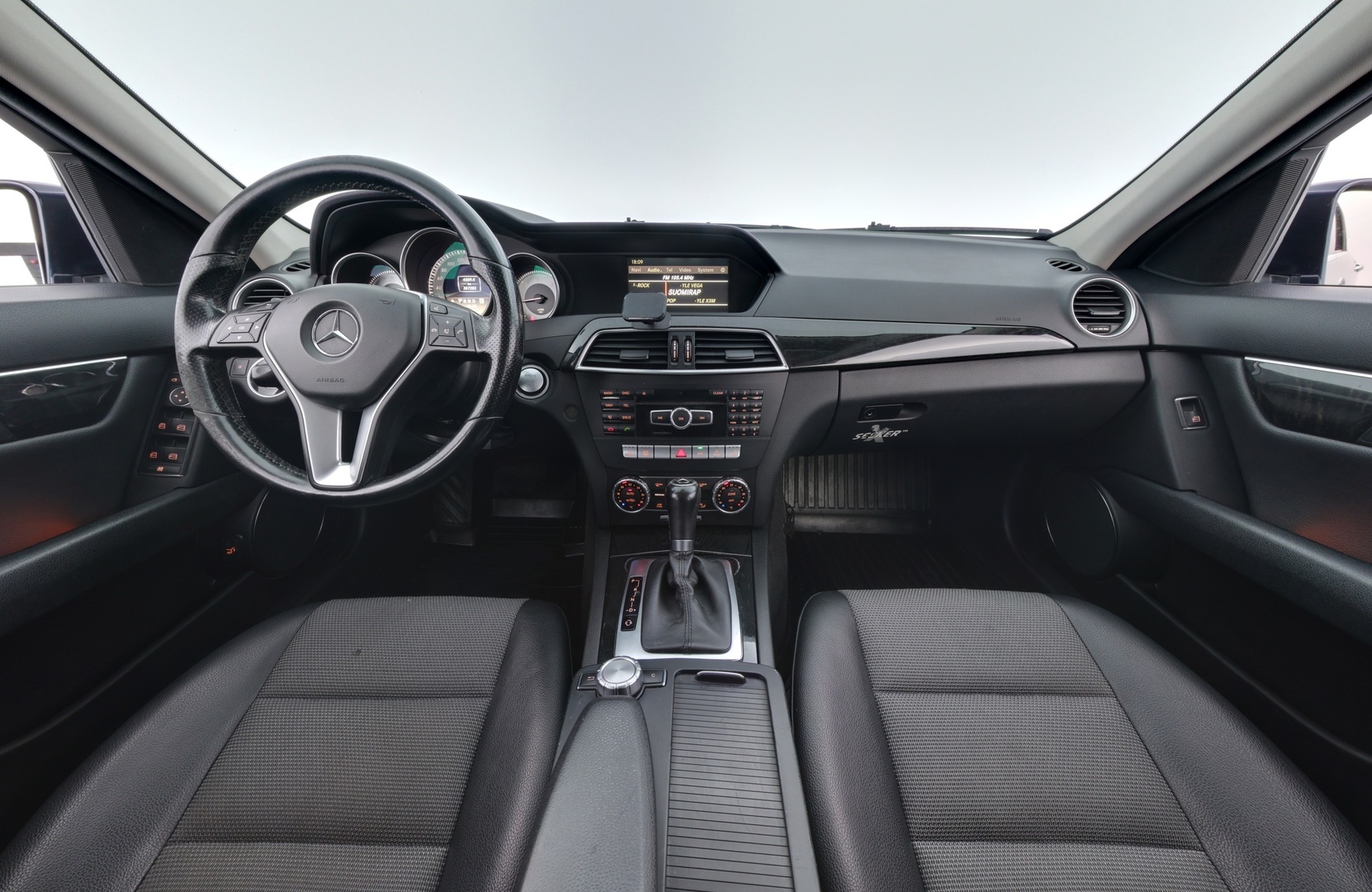 MERCEDES-BENZ C 2012