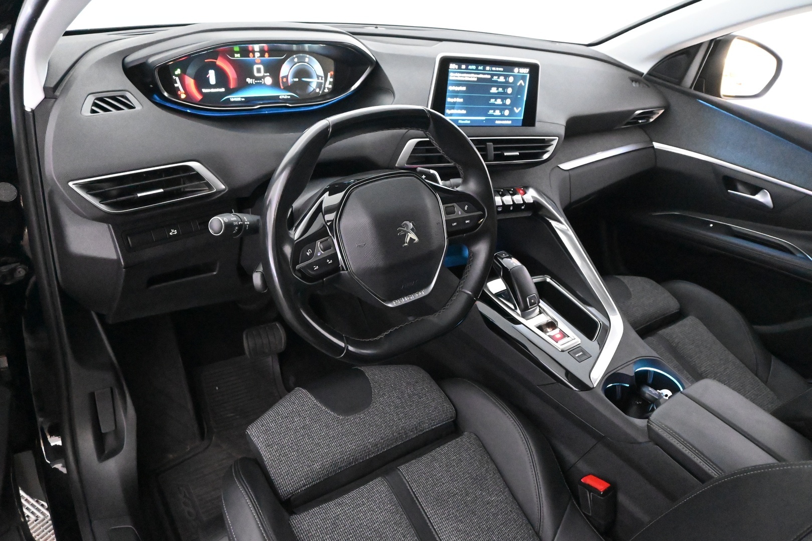 PEUGEOT 5008 2019
