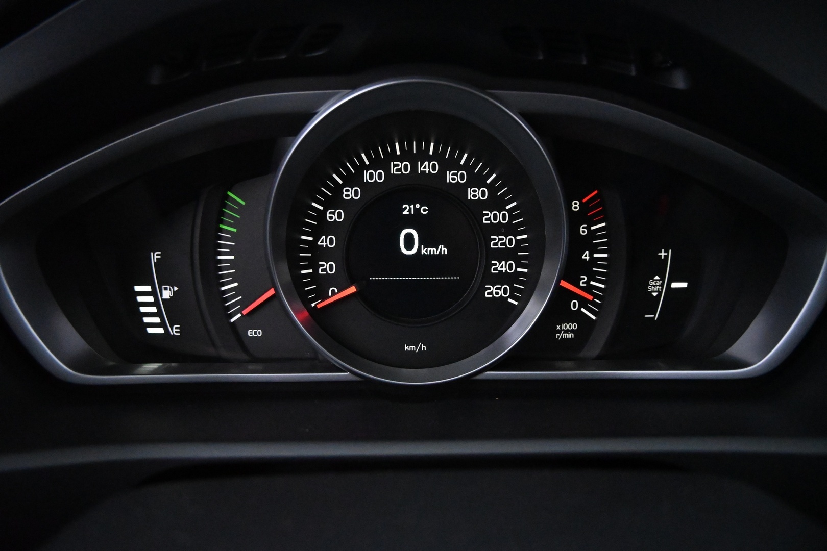 VOLVO V40 2014