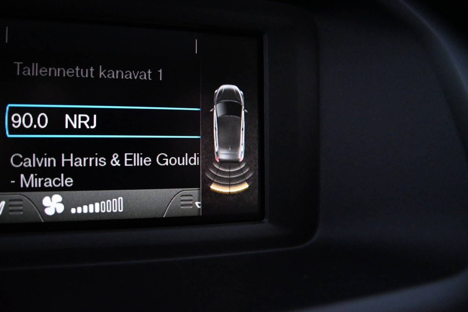 VOLVO V40 2014