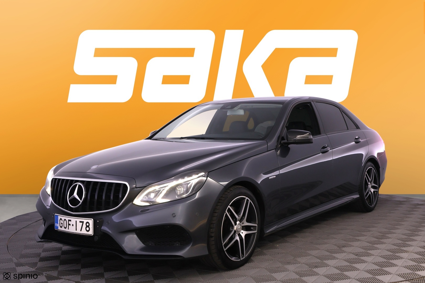MERCEDES-BENZ E 2016