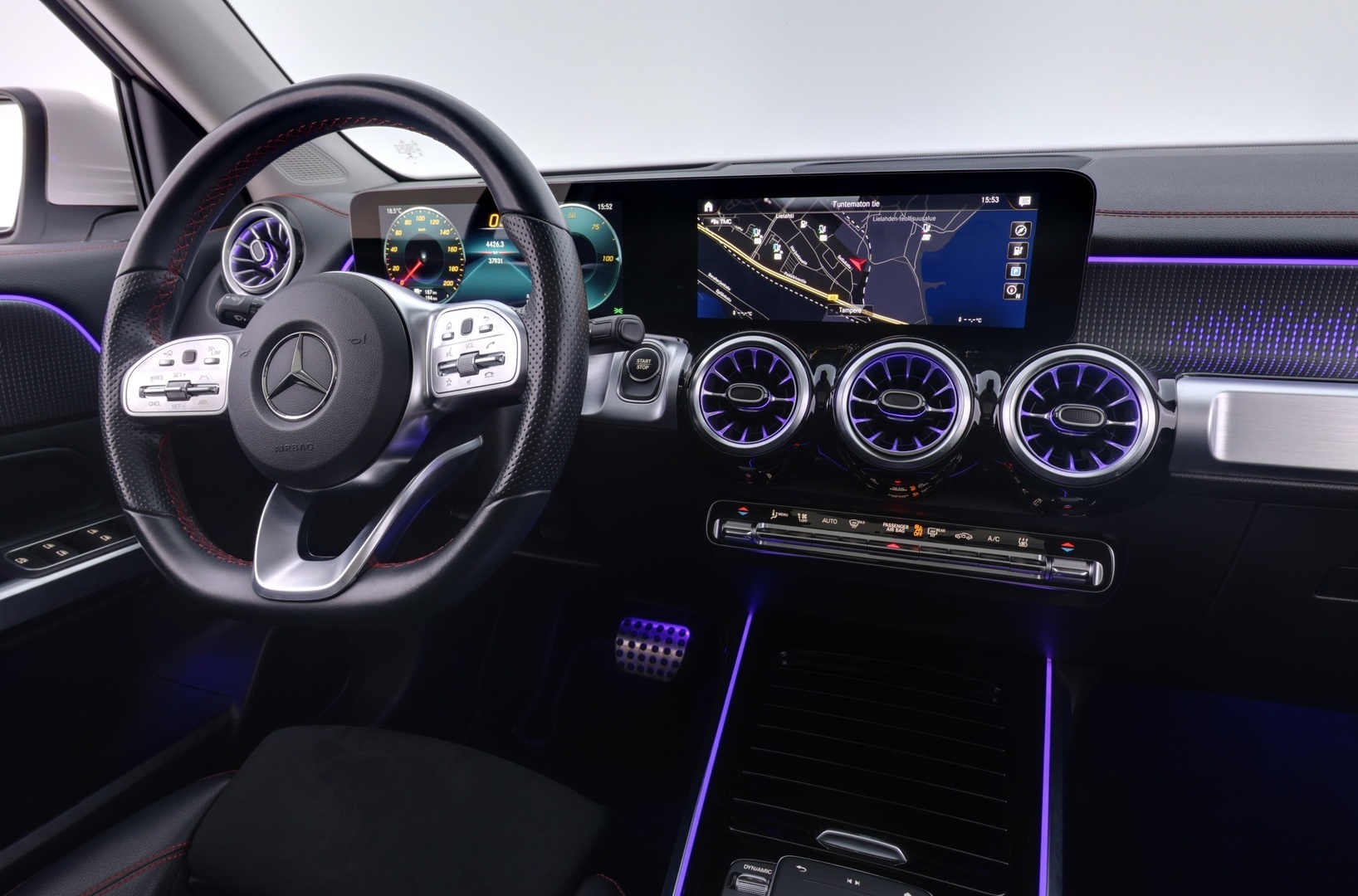 MERCEDES-BENZ EQB 2022