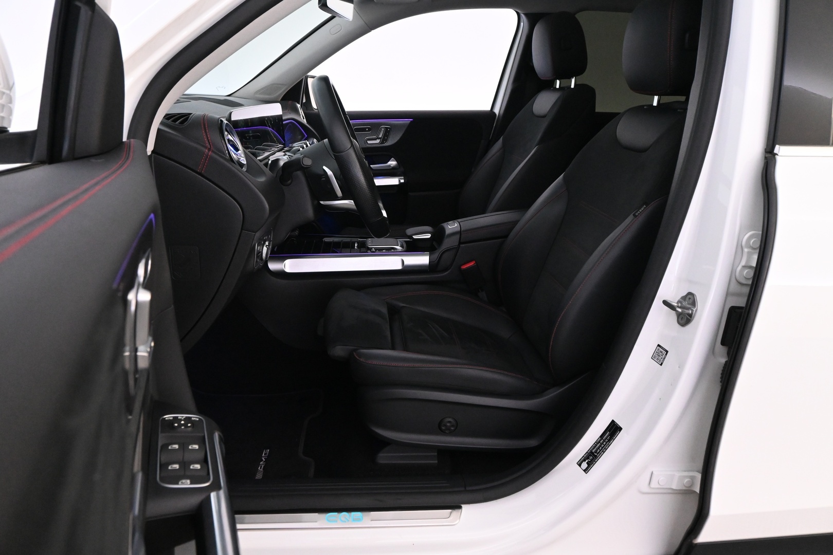 MERCEDES-BENZ EQB 2022