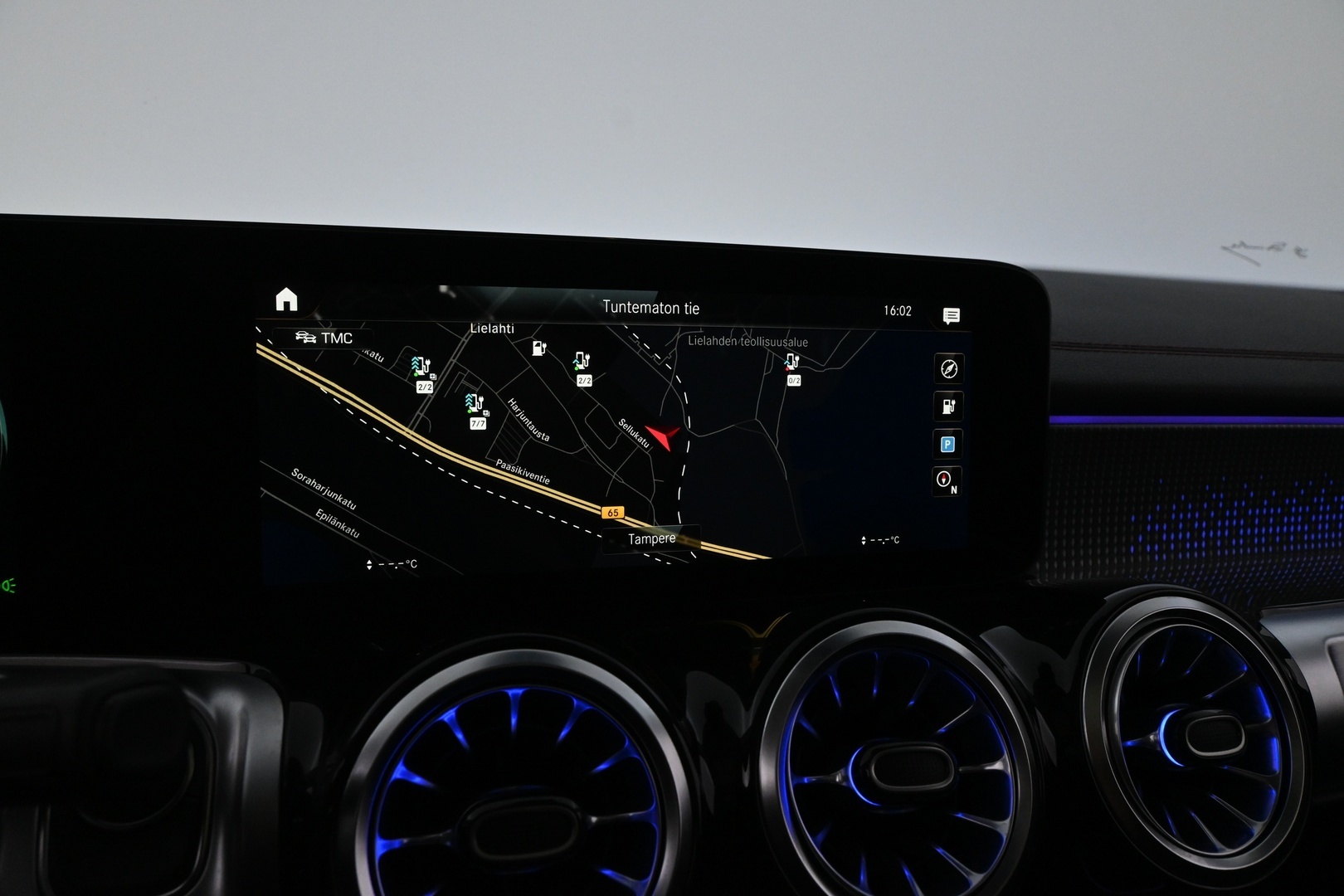 MERCEDES-BENZ EQB 2022