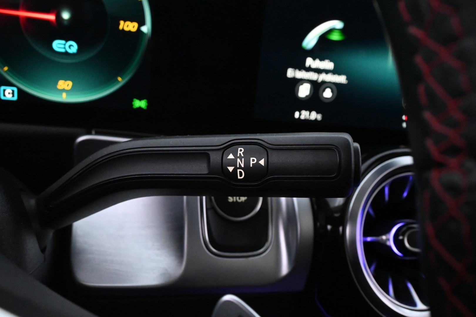 MERCEDES-BENZ EQB 2022