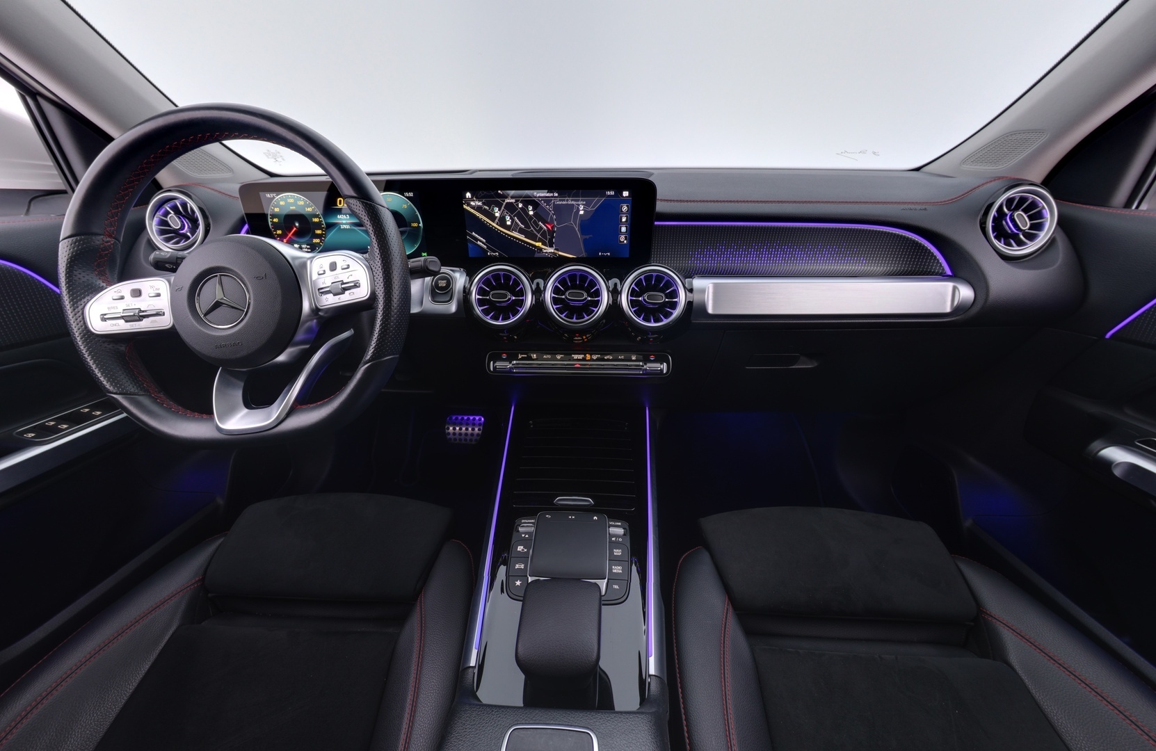 MERCEDES-BENZ EQB 2022