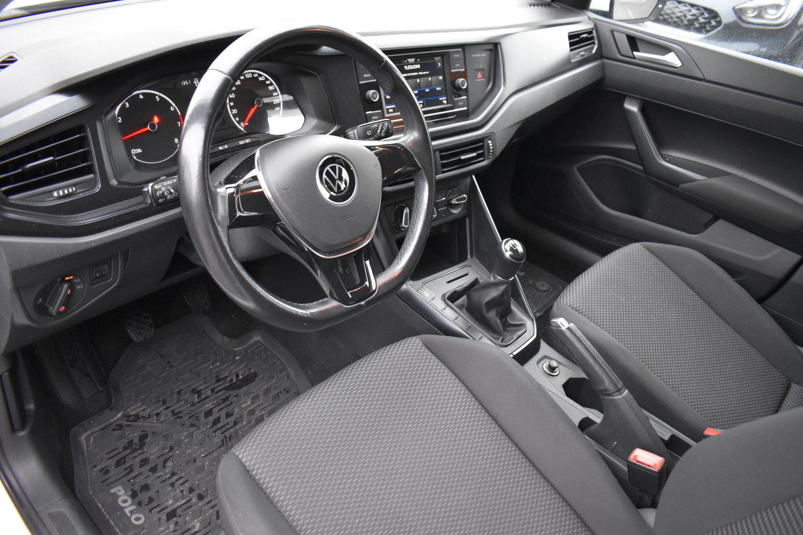 VOLKSWAGEN Polo 2021