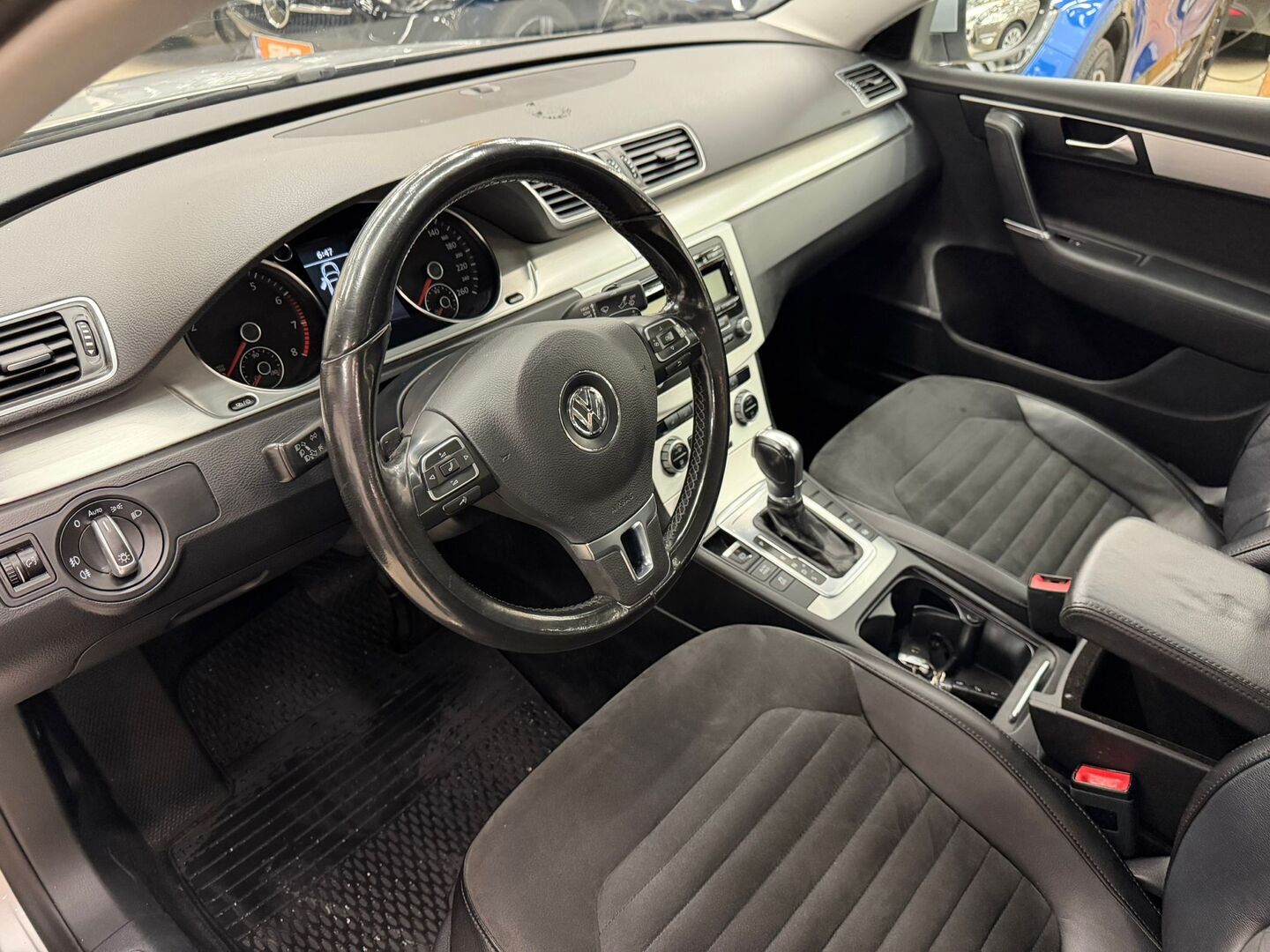 VOLKSWAGEN Passat 2013