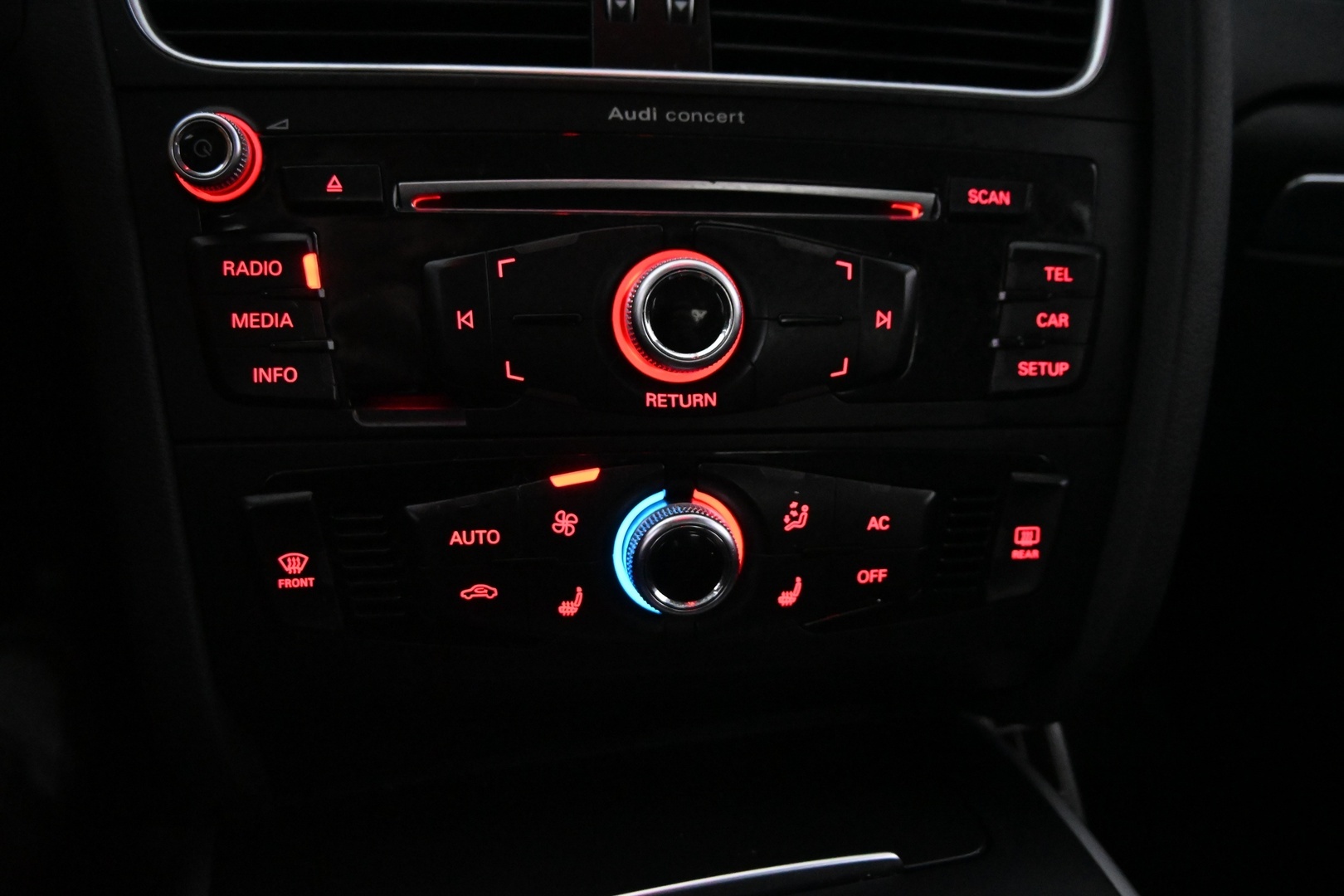 AUDI A4 2013