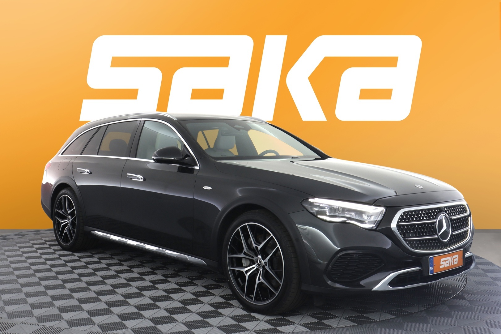 MERCEDES-BENZ E 2025